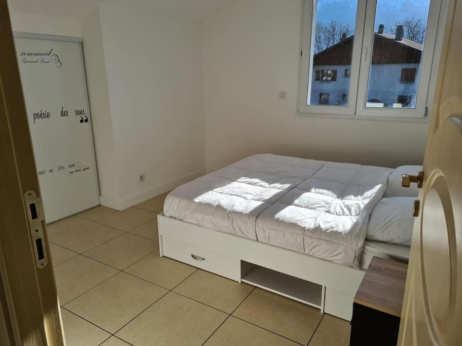 Appartement - Cluses Ngoại thất bức ảnh